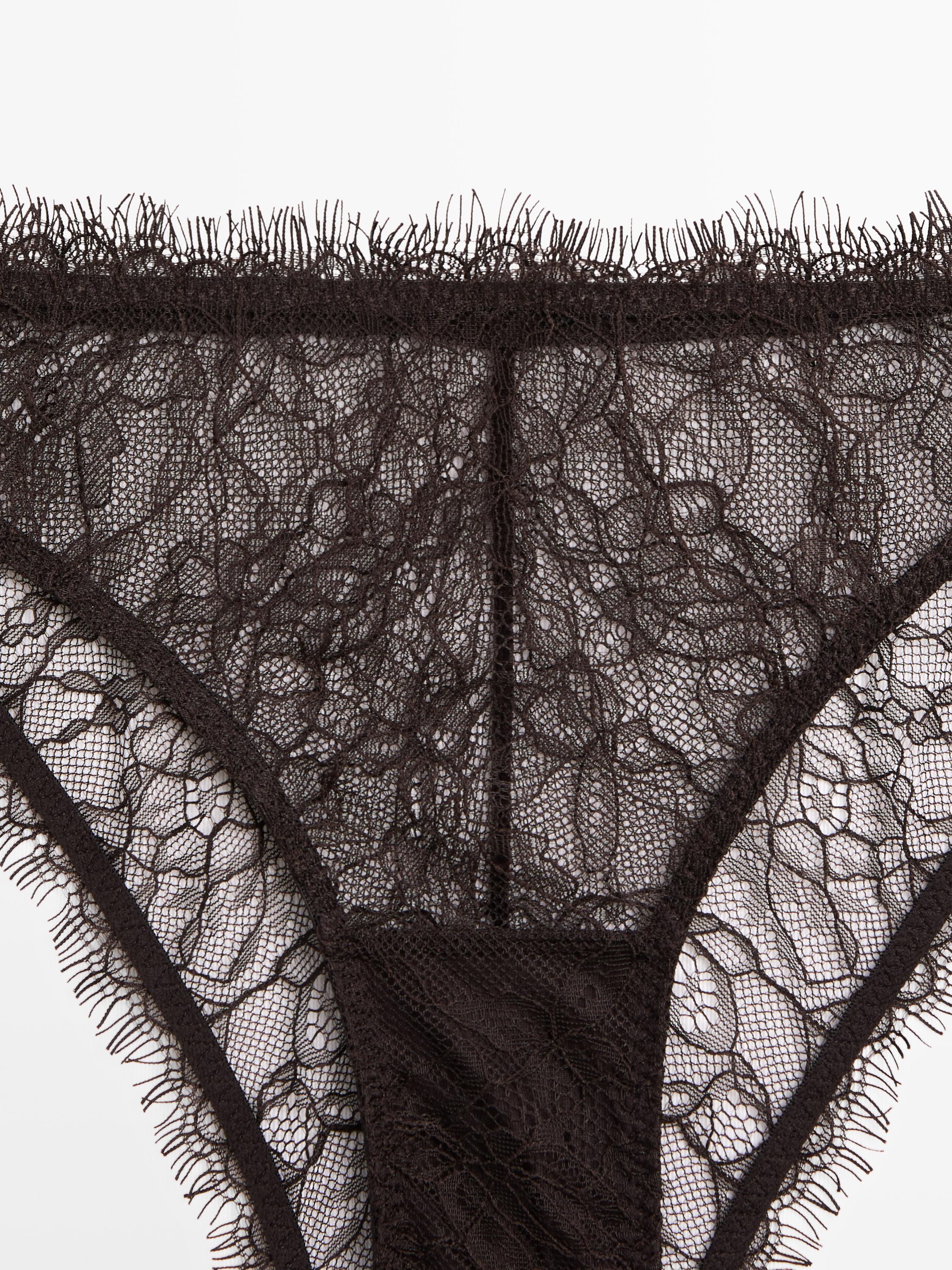 Culotte dentelle fleur